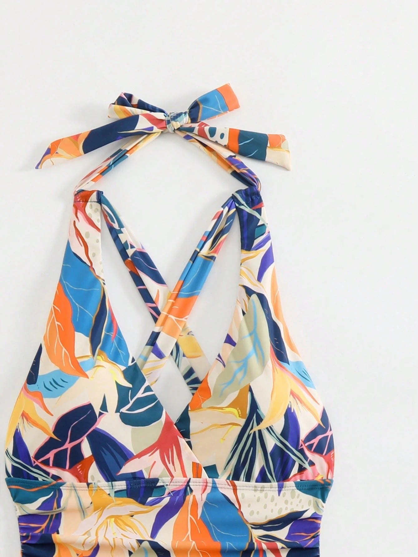 One-Piece Swimsuit – Slimming & Sexy Design for Beach and Hot Spring Resort