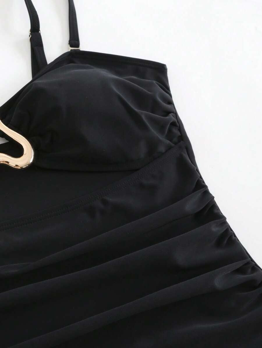 2-Piece Set Women’s Bikini & Beach Skirt – Black Cutout Top, Casual Summer Vacation Outfit