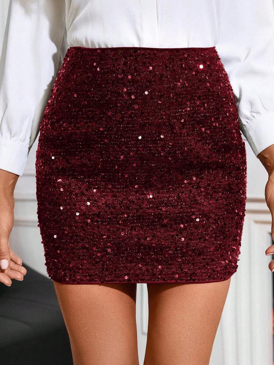 Women's Elegant Monochromatic Mini Skirt Decorated with Sequins and Glitter
