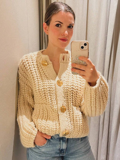 Women's O-Neck Wool Sweater Long Sleeve Classic Knit with Pockets