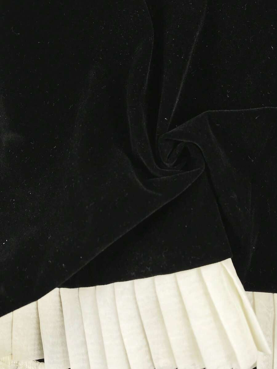 Women's Black velvet Dress With Contrasting Stitching and Elegant, Simple Pleats,Perfect for dates and Valentine's Day evenings